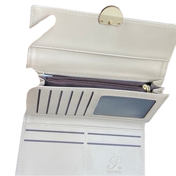 Wallet - Picture 2 of 3